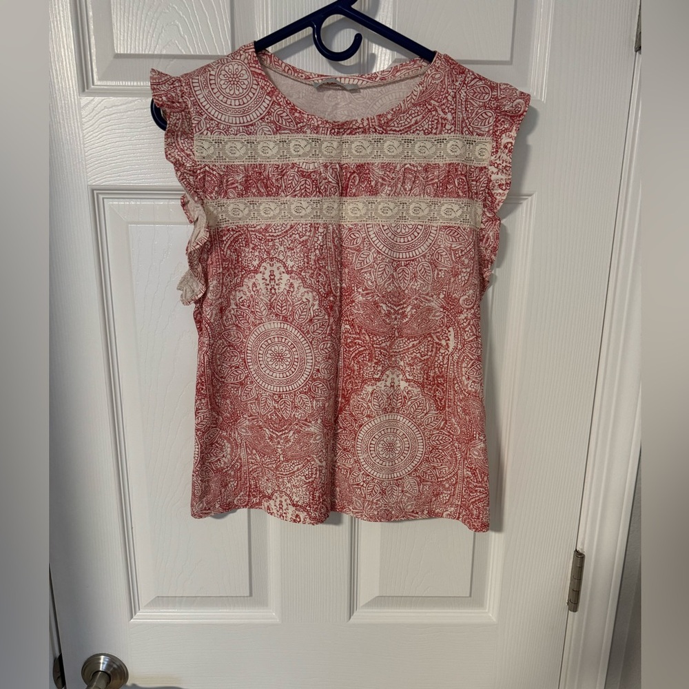Zara W/B collection flutter sleeve t-shirt in size small